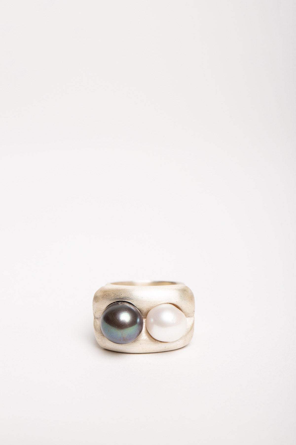 TRIN-KET | STERLING SILVER FRESH WATER PEARL RING - MAXFIELD LA