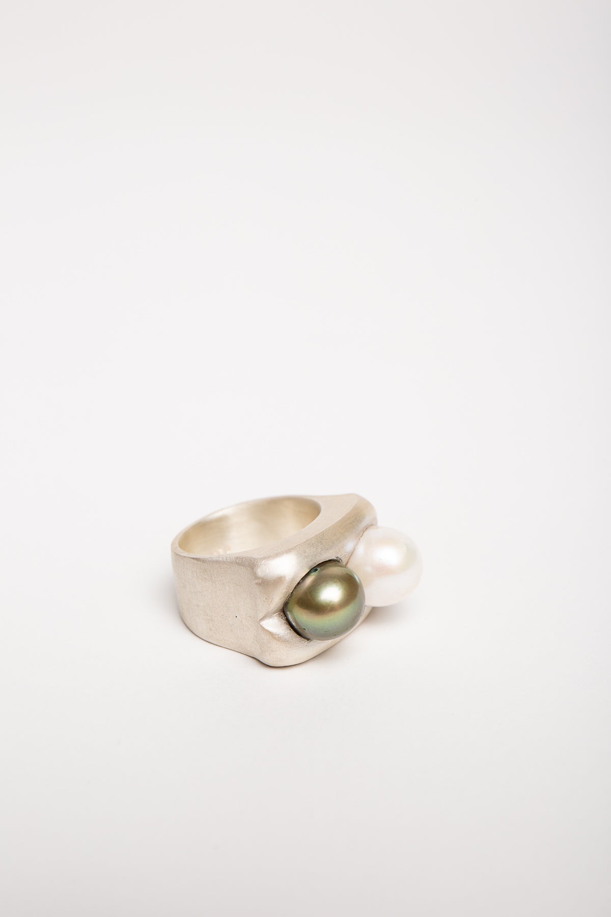 TRIN-KET | STERLING SILVER FRESH WATER PEARL RING - MAXFIELD LA