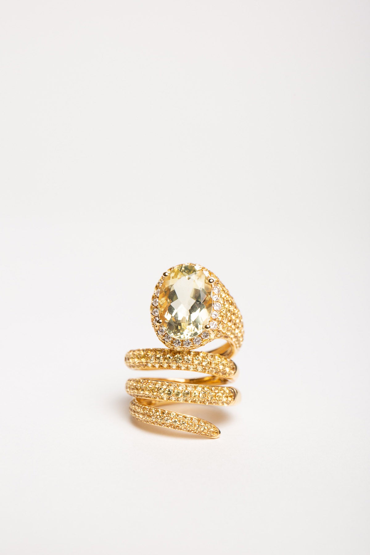 STEFERE | 18K YELLOW GOLD DIAMOND SAPPHIRE QUARTZ RING