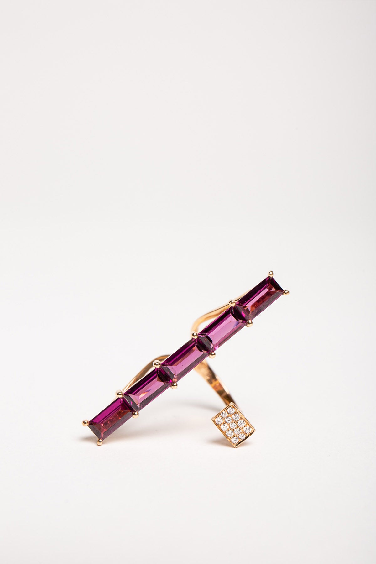STEFERE | 18K ROSE GOLD 13 DIAMOND GARNET RING